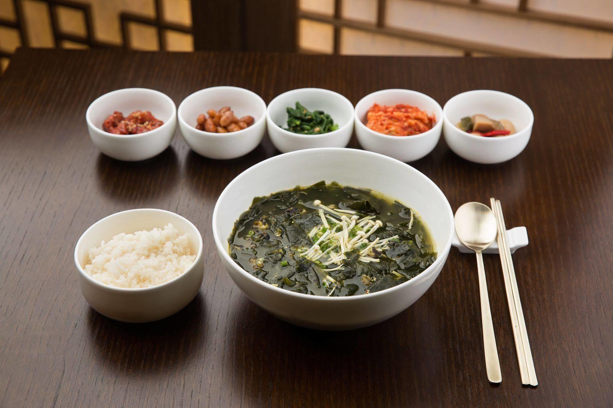 Shin Shin Hotel Jeju Airport Buitenkant foto